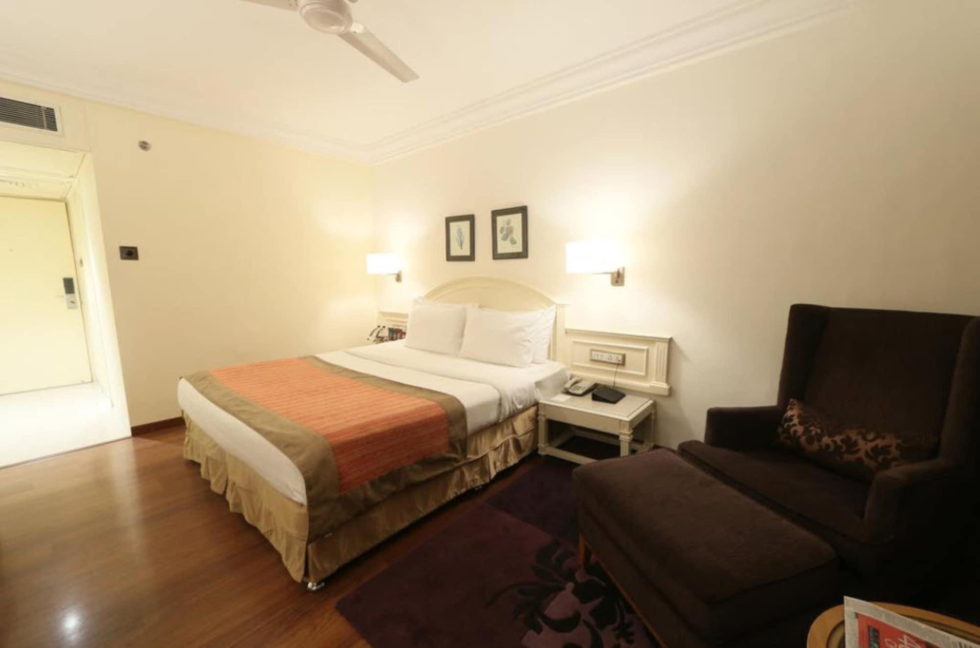 Hotel Bawa International Mumbai Bagian luar foto