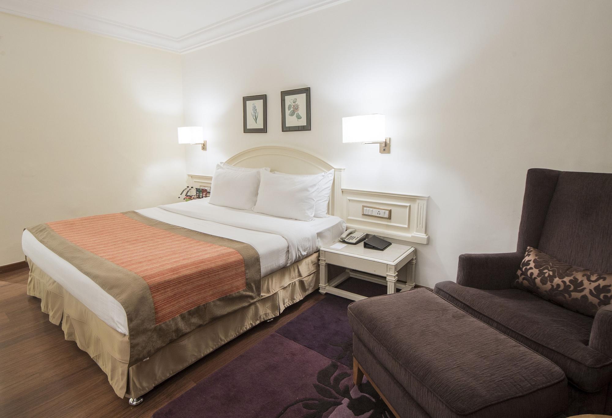 Hotel Bawa International Mumbai Bagian luar foto