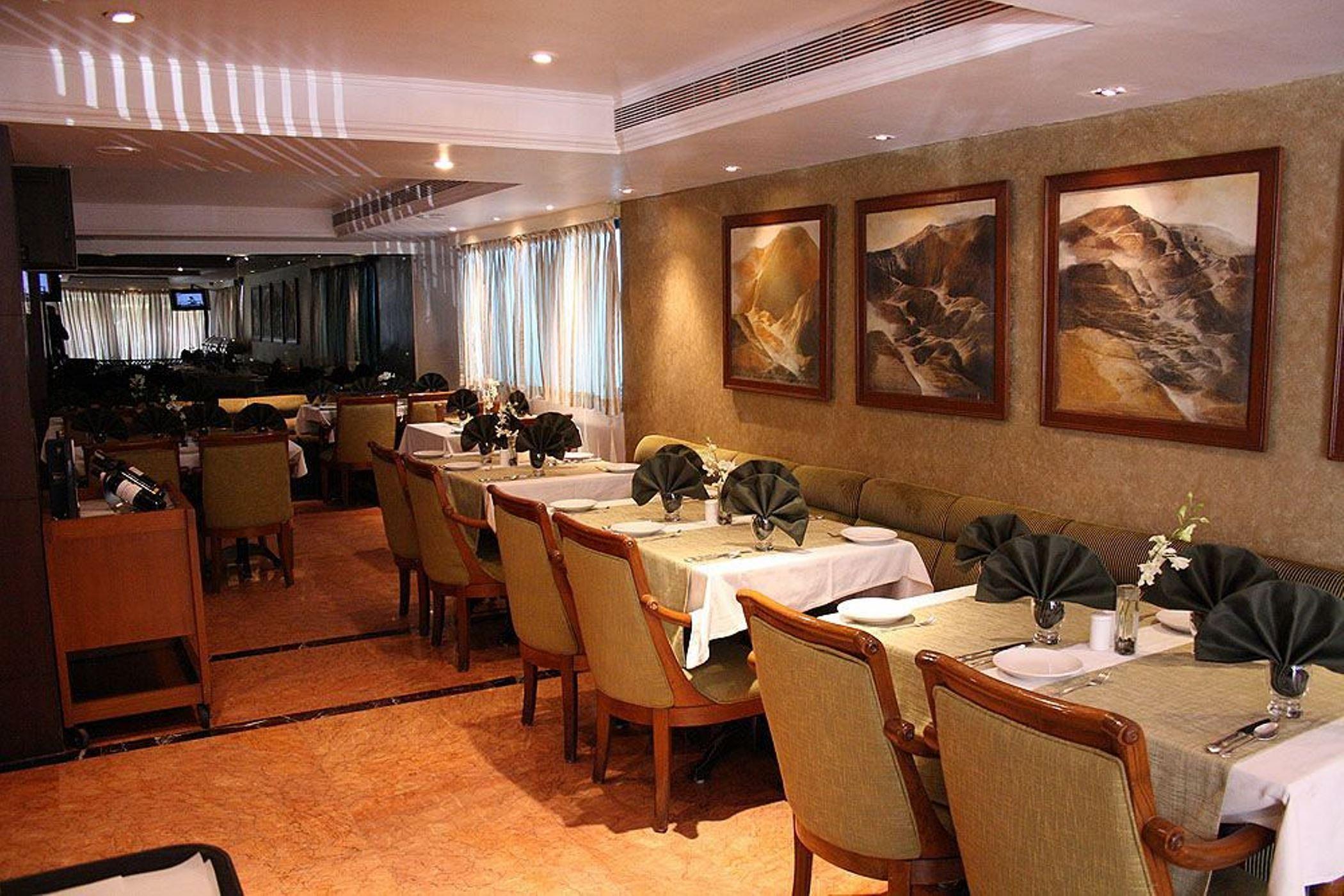 Hotel Bawa International Mumbai Bagian luar foto