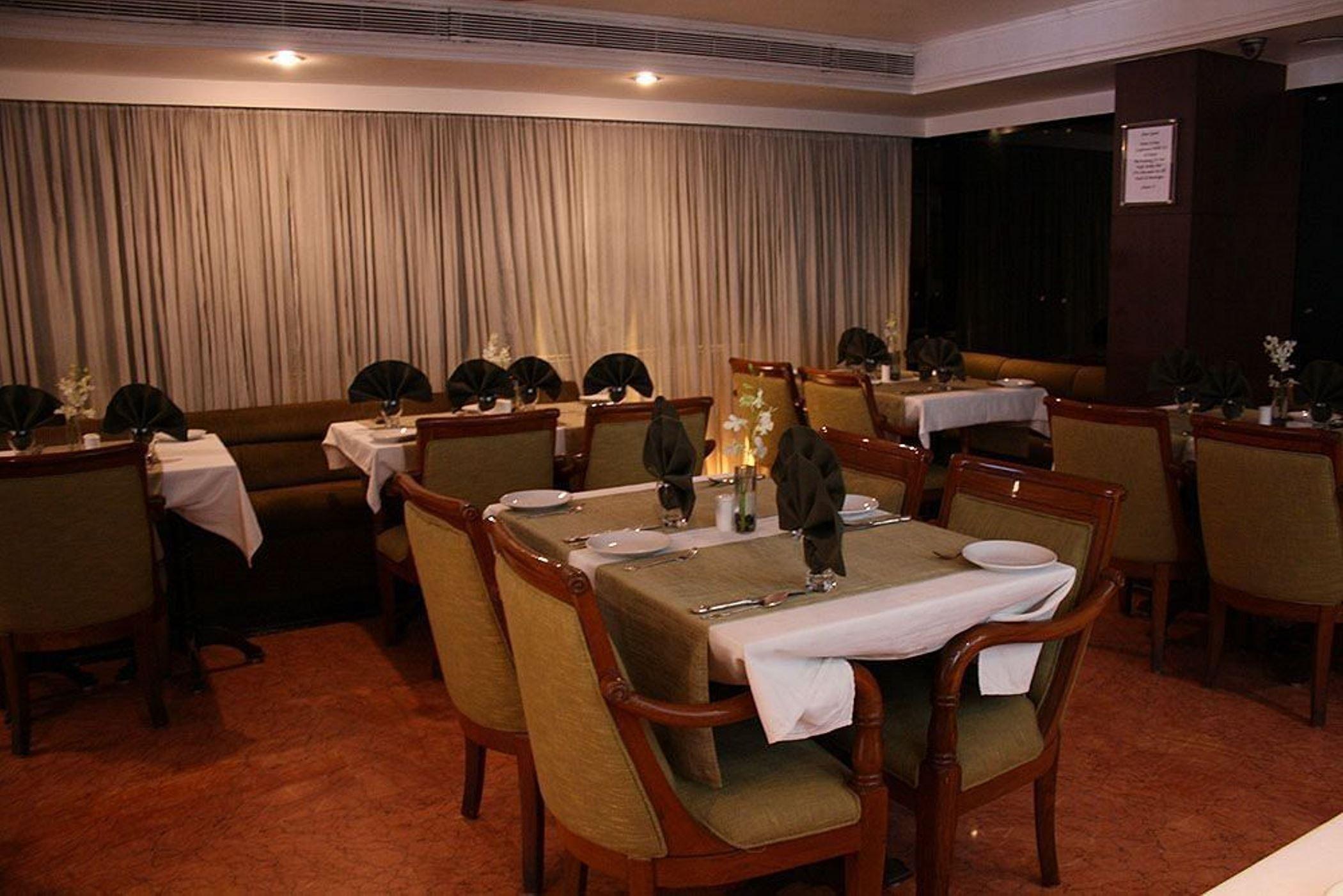Hotel Bawa International Mumbai Restoran foto