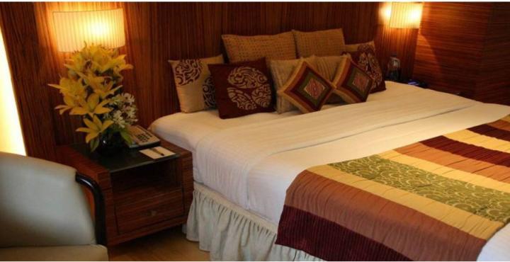 Hotel Bawa International Mumbai Bagian luar foto