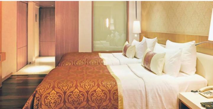 Hotel Bawa International Mumbai Bagian luar foto