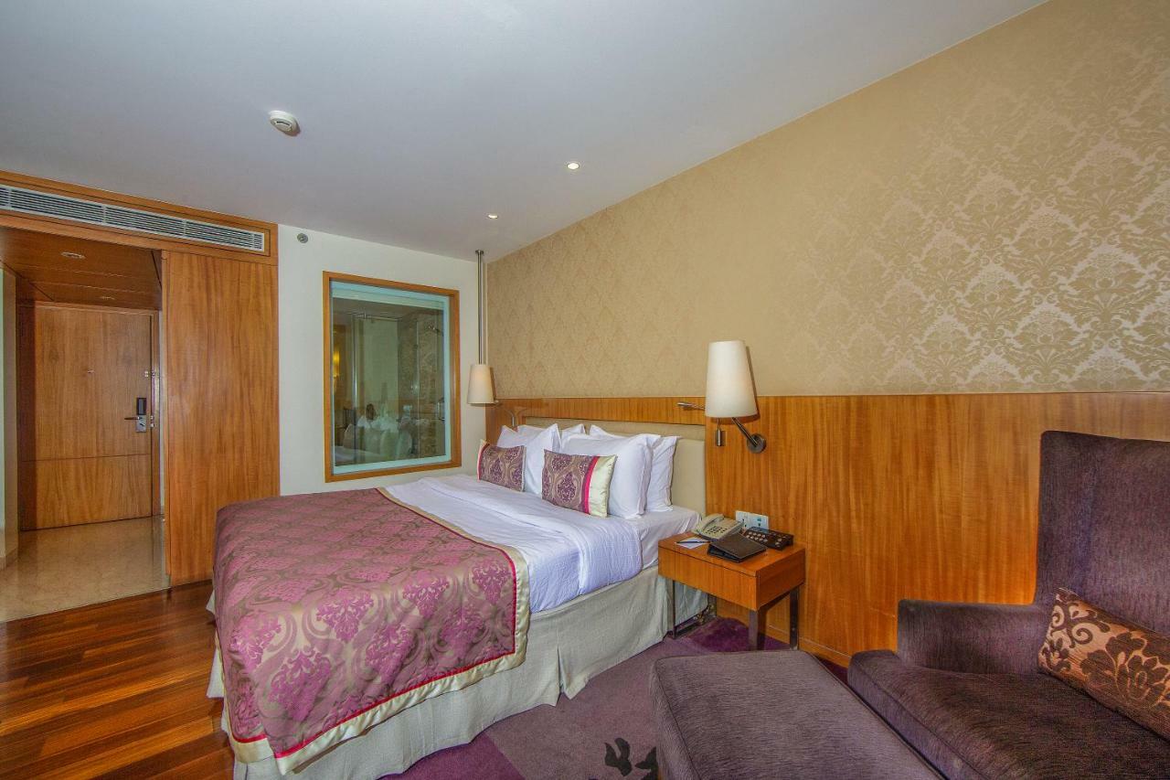 Hotel Bawa International Mumbai Bagian luar foto